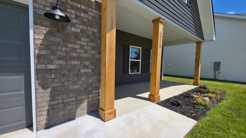 Building Photo - 3218 Benvill Ct