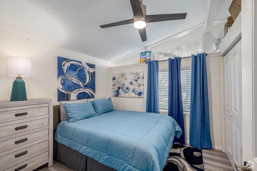 6681 La Jolla Dr - 1BR, 1BA - 450SF - Primary Bedroom - 6679-6681 La Jolla Dr