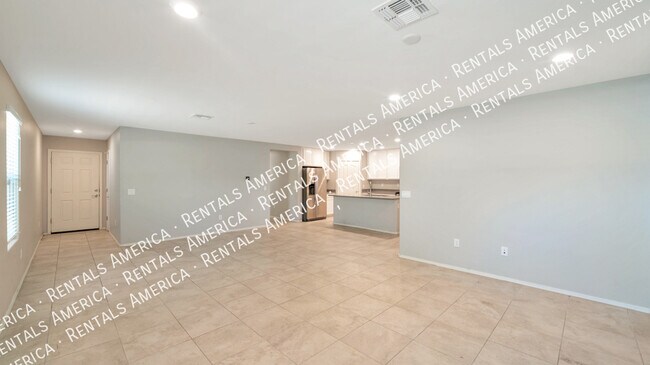 Building Photo - 4910 S River Run Dr