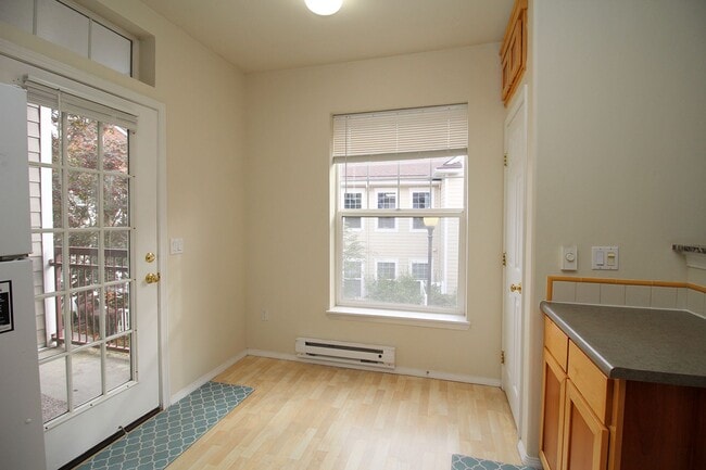 Building Photo - 1180 NE 63rd Way