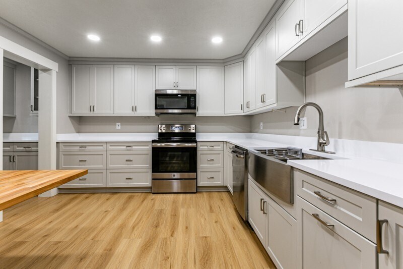 Building Photo - 2710 S Highland Dr