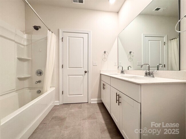 Building Photo - 12441 Stoneybrook Pky