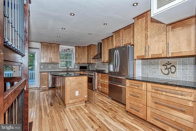 Building Photo - 9400 Van Arsdale Dr