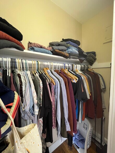 Building Photo - 12 Farrington Ave