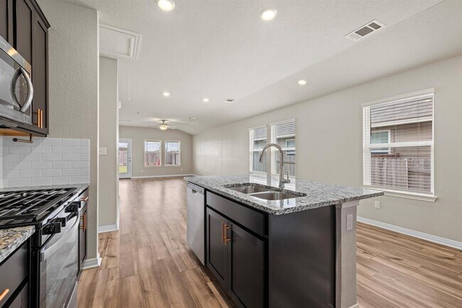 Building Photo - 200 Outlaw Dr