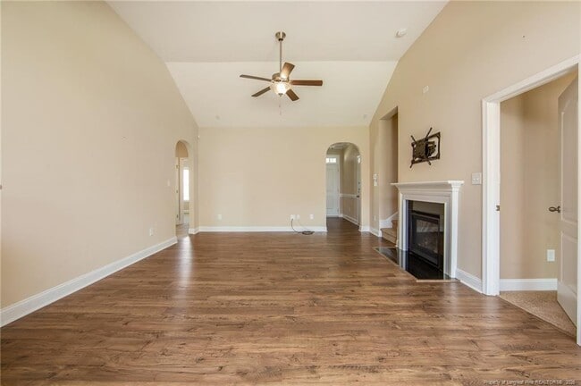 Building Photo - 620 Stonebriar Ave