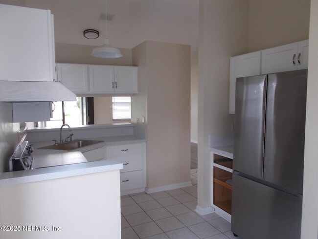 Building Photo - 8437 Long Meadow Cir N