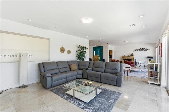 Building Photo - 1249 Biscaya Dr