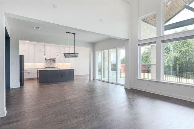 Building Photo - 4413 Edgewater Dr