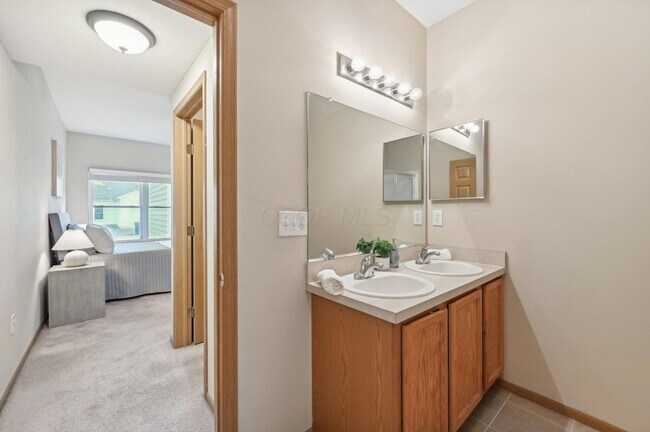 Building Photo - 3978 Summerstone Dr