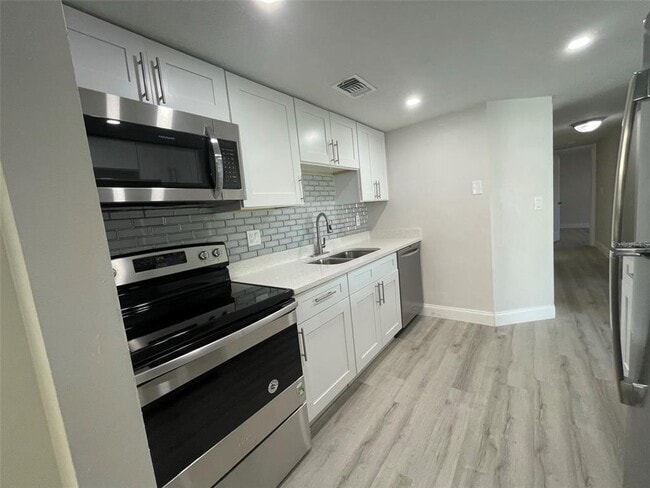 Building Photo - 139 Hunter Lake Dr