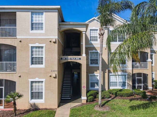 Primary Photo - 2300 Silver Palm Dr
