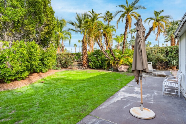 Building Photo - 866 N Topaz Cir