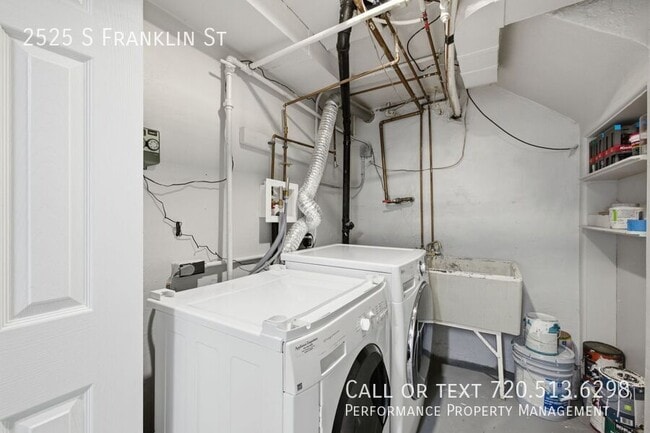 Building Photo - 2525 S Franklin St