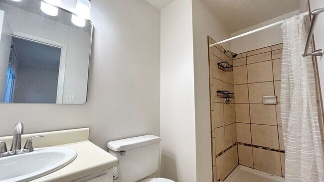 Building Photo - Alpharetta 3 Bedroom-2 Bathroom, Minutes From 400, Dining and Shopping.