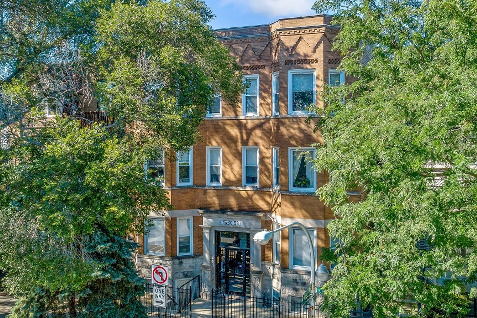 Building Photo - 1454 W Grace St