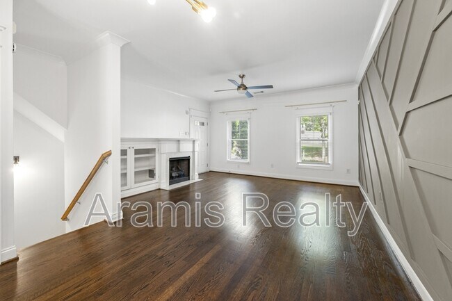 Building Photo - 2110 Gorman Grove