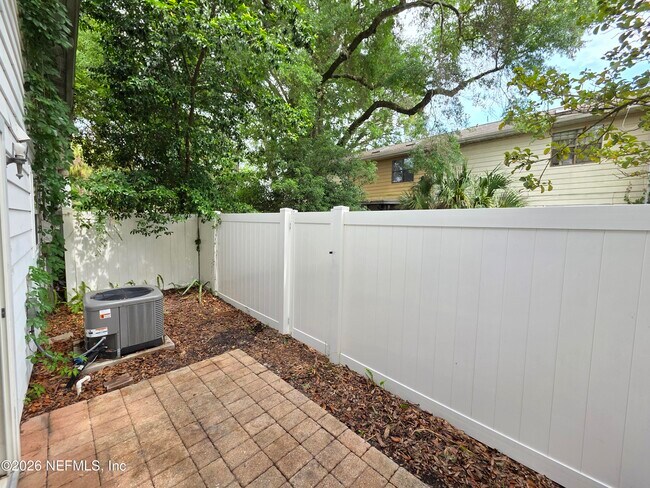 Building Photo - 227 Kettering Ct