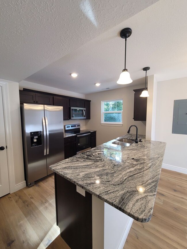 Building Photo - 2585 Casa Cir