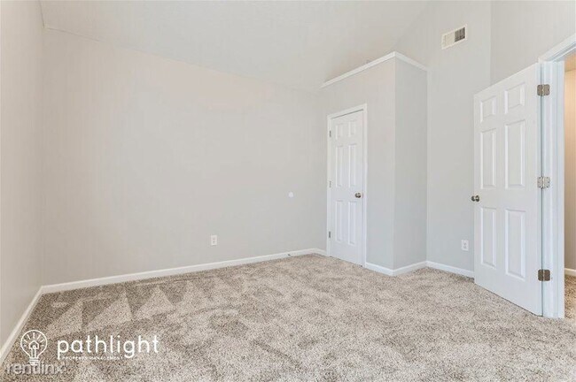 Building Photo - 535 Concord Terrace UNIT