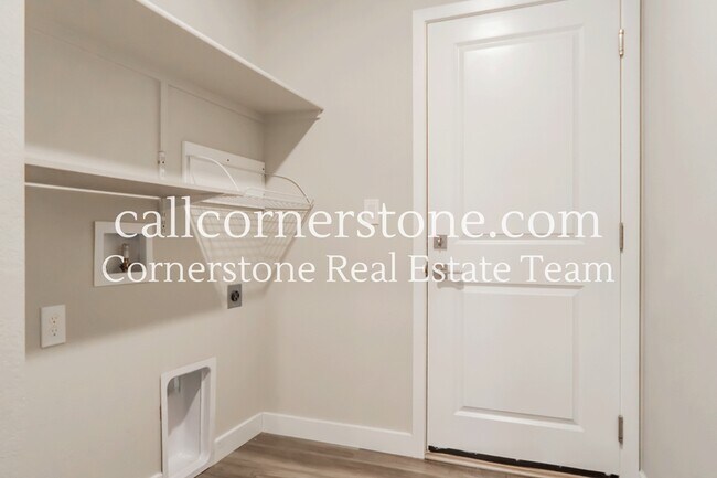 Building Photo - 10565 Summer Rdg Dr