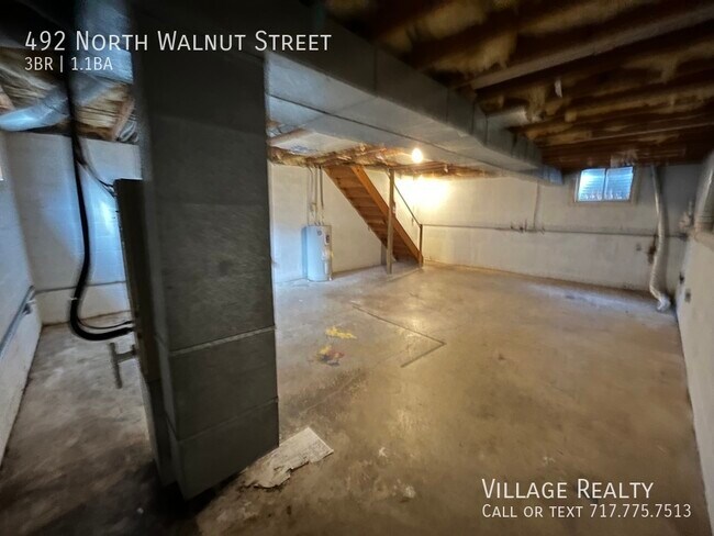 Building Photo - 492 N Walnut St