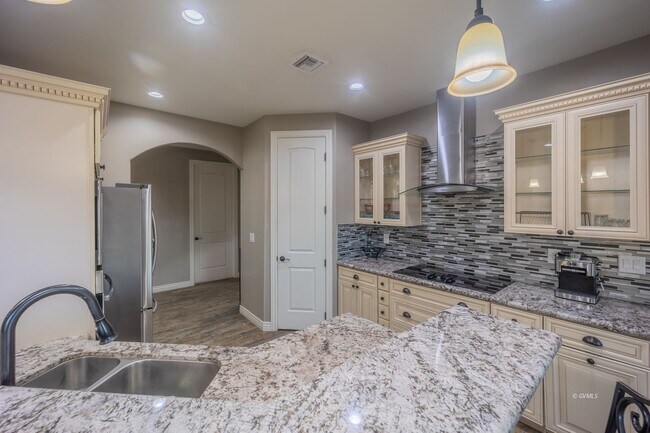 Building Photo - 2985 Bentley Dr