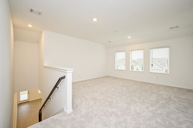 Building Photo - 6427 Seafoam Lake Dr