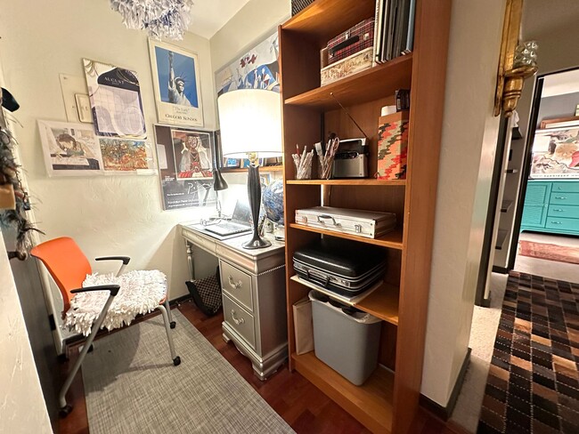 Building Photo - Queen Anne - Villa Costella - 1 Bedroom / ...