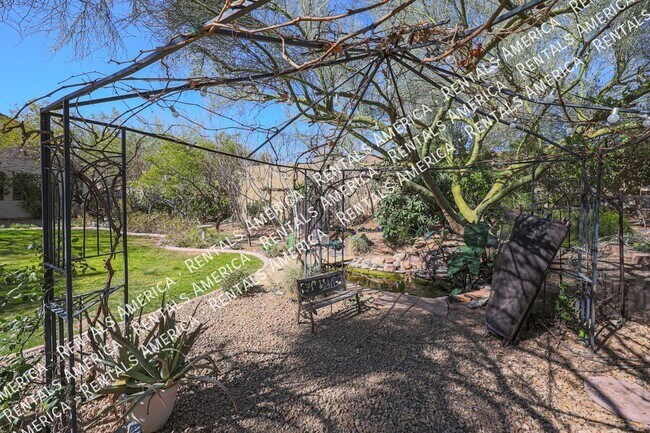 Building Photo - 39821 N Thunder Hills Ln