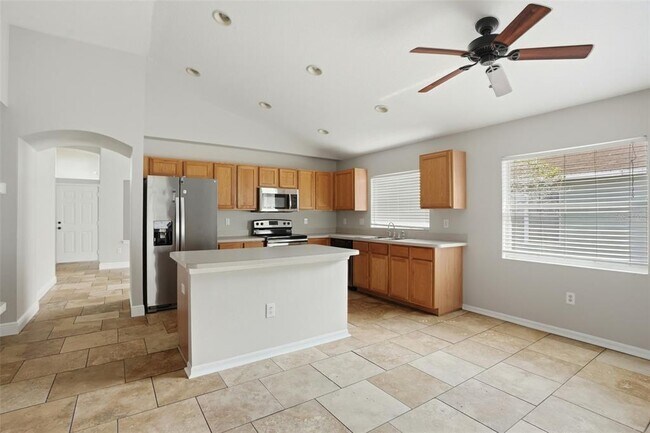 Building Photo - 3816 Beaumont Loop