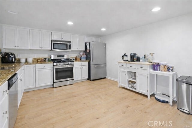 Building Photo - 5009 Woodman Ave