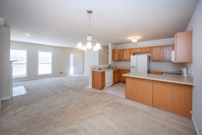 Building Photo - 5706 Hampshire Ln