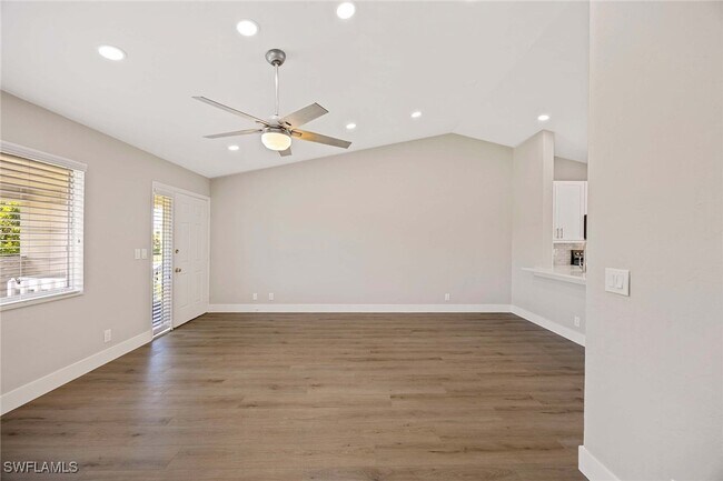 Building Photo - 707 Neapolitan Way