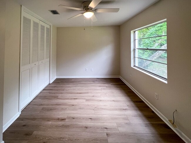 Building Photo - 3BR/1BA Pet Friendly House in NW Gainesvil...