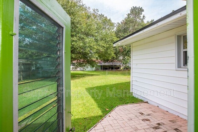 Building Photo - 3805 Anvers Blvd