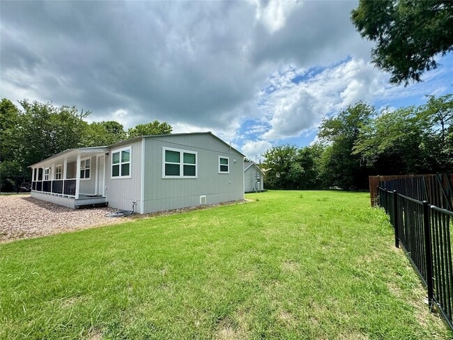 Building Photo - 5777 Co Rd 927