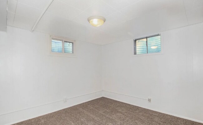 Building Photo - 1920 Springfield Dr