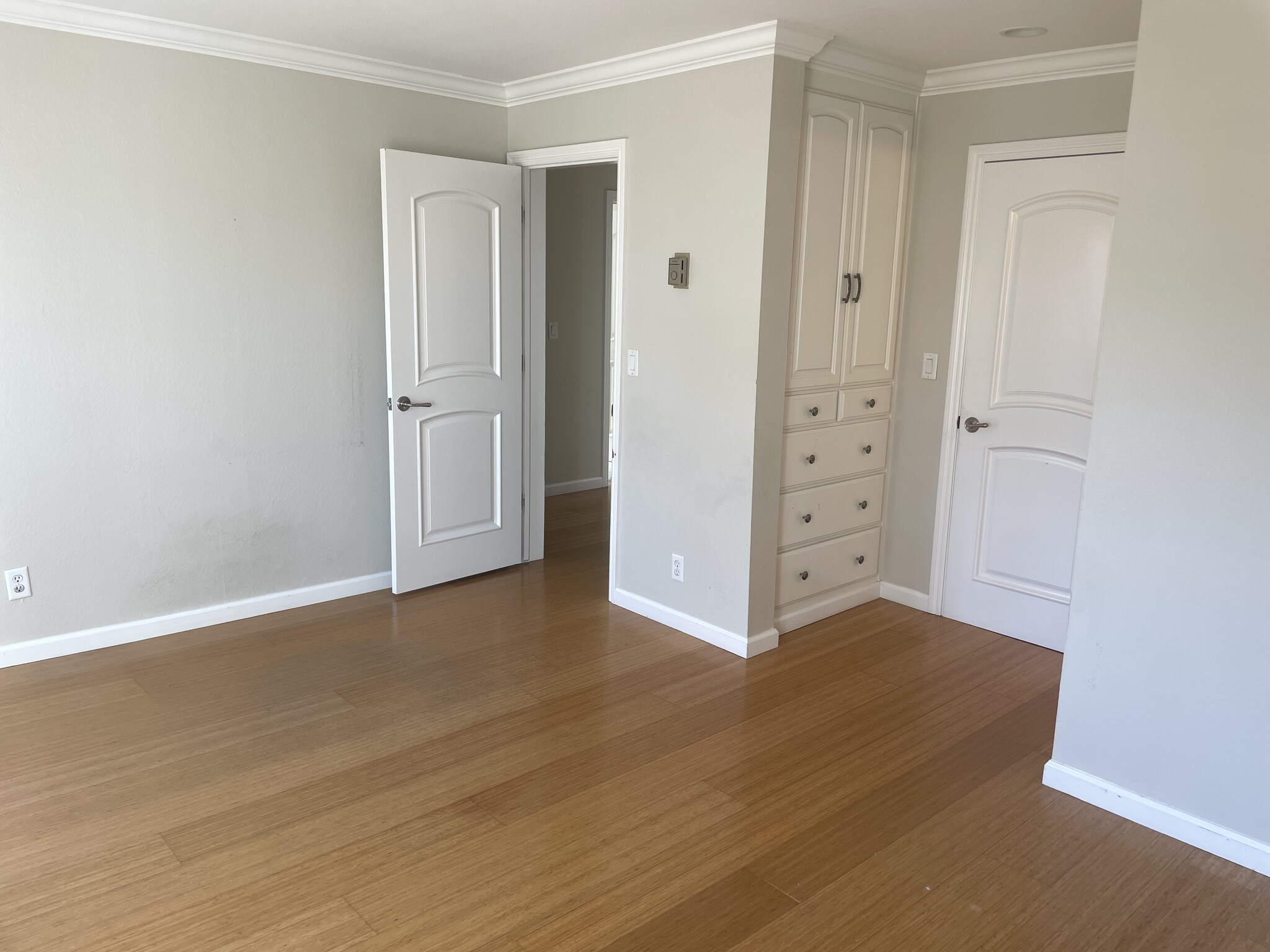 Master bedroom - 1945 Mount Vernon Ct