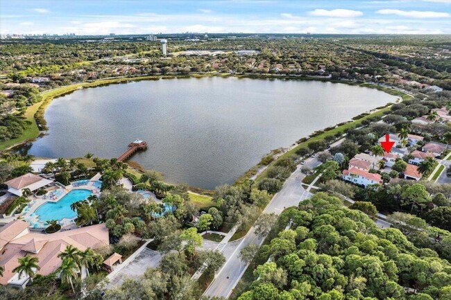 Building Photo - 556 Tomahawk Ct