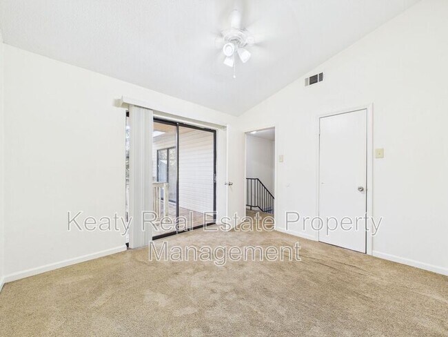 Building Photo - 202-3 Elk's Cove