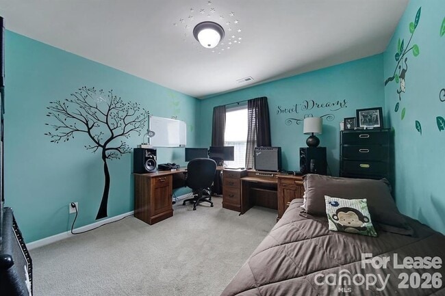 Building Photo - 6125 Kilchurn Dr