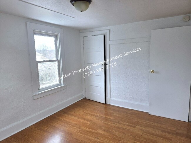 Building Photo - 307 Todd St