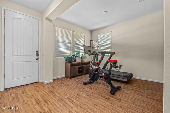 Building Photo - 17809 W Country Club Terrace
