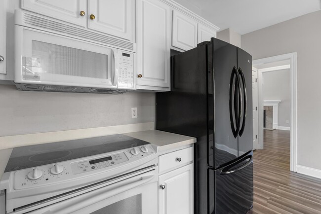 Building Photo - 5419 Magnolia Park Cir
