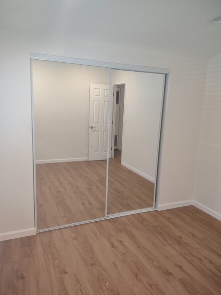 Building Photo - 512 De Soto Dr