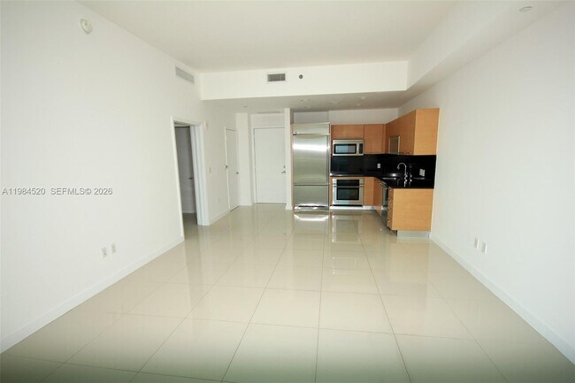 Building Photo - 950 Brickell Bay Dr