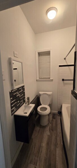 Building Photo - 3068 N Percy St