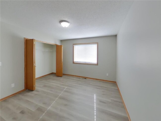 Building Photo - 9996 Park Pl Dr