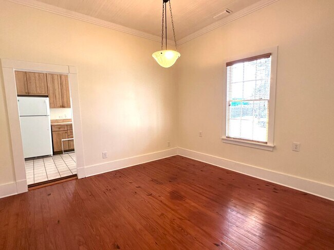 Building Photo - Historic Beauty in the Heart of Downtown F...